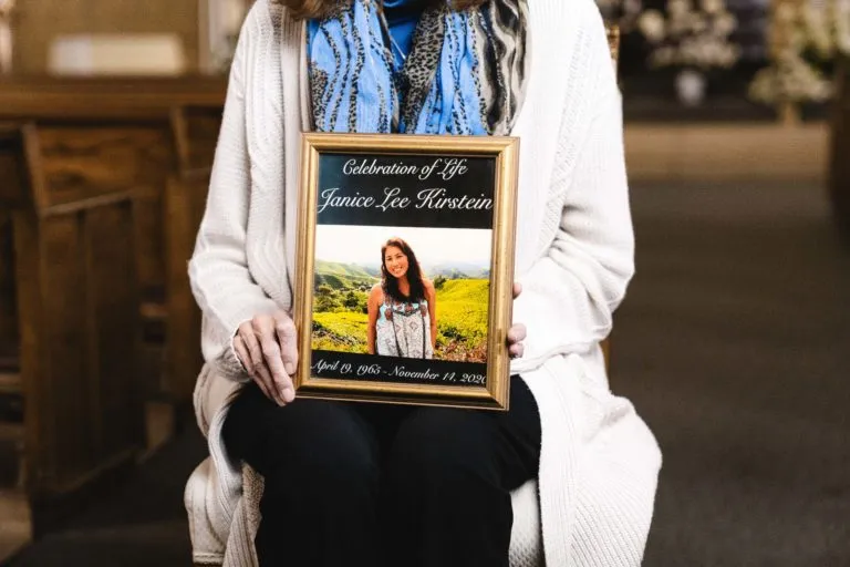 Kathleen Anderson holds a photo of the woman whose heart was donated and transplanted into her. Anderson still keeps in contact with the woman’s family.?w=200&h=150