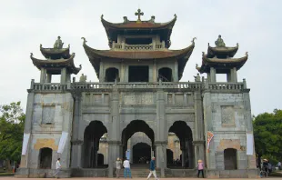 The front of the Phat Diem Cathedral, Vietnam. Credit: Wikimedia (CC BY-SA 3.0)