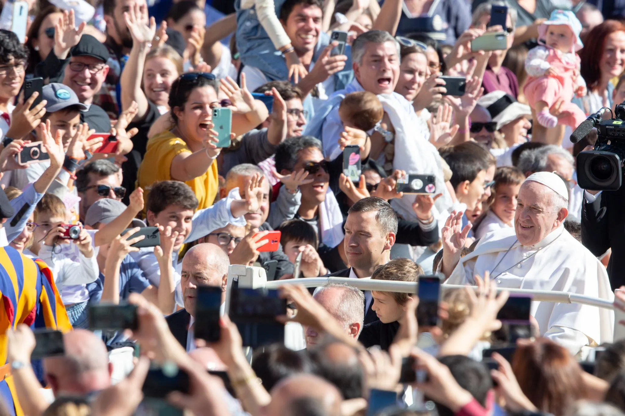 Pope Francis greets members of the international Catholic movement Communion and Liberation in St. Peter's Square Oct. 15, 2022.?w=200&h=150