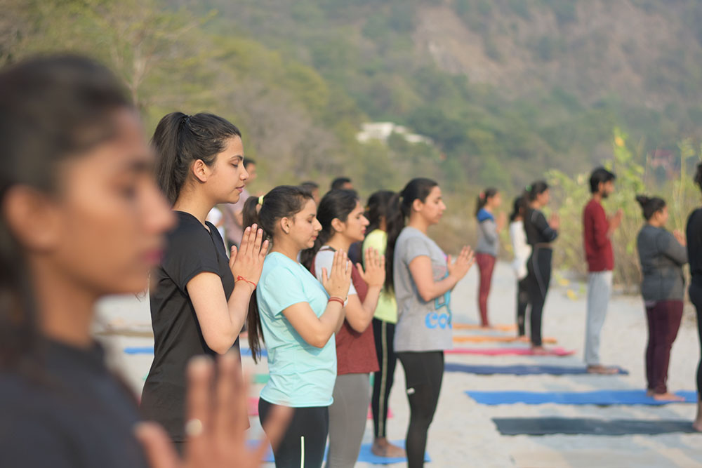yoga-retreats-program-in-rishikesh