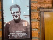 Photograph of Father Luis María Roma, SJ, in the auditorium of the John XXIII boarding school in Cochabamba, Bolivia, the place where another Jesuit priest, Alfonso Pedrajas (“Padre Pica”) allegedly committed most of his abuse of minors. This image was taken there in October 2023.