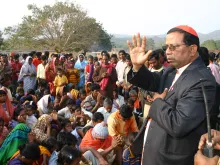 Cardinal Telesphore Placidus Toppo blesses refugee Christians at Barakhama in Kandhamal in January 2008.