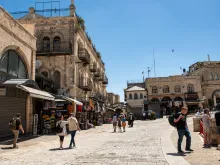 The entrance of Jaffa Gate (interior), one of the main access points to the Old City of Jerusalem, was almost empty around noon on Friday, May 24. According to data from the Israeli Ministry of Tourism, just over 80,000 people entered the country in April 2024, a decrease of 77 percent compared to April 2023. The same decrease was recorded for the first quarter of 2024.