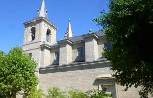 Both the pastor of nearby San Bernabé parish in El Escorial, Fr. Florentino de Andrés, along with the Archdiocese of Madrid, are considering the deconsecration of the chapel as a result of the ceremony. Credit: Zarateman/Wikimedia Commons