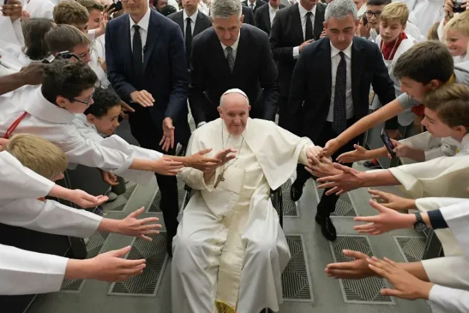 Pope Francis greets altar servers from France.?w=200&h=150