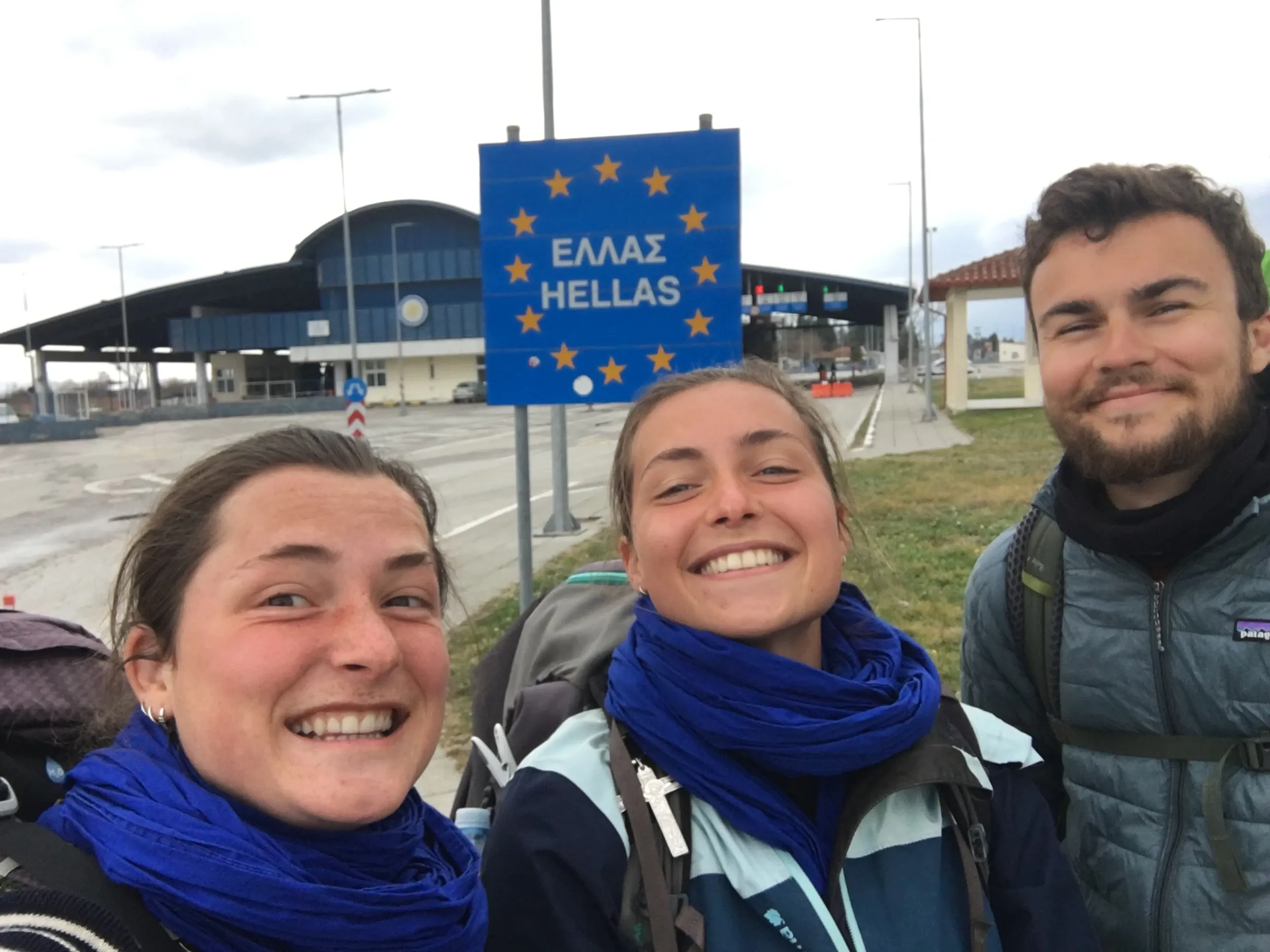 The sisters Madeleine and Marie-Liesse together with Louis Antona at the entrance of Greece. The three young people covered the distance from Paris to Jerusalem on foot, arriving in mid-May 2024. “I needed to walk 4,500 kilometers to understand that Jesus is not just in Jerusalem, but was by my side every step of the way,” Antona told CNA.?w=200&h=150