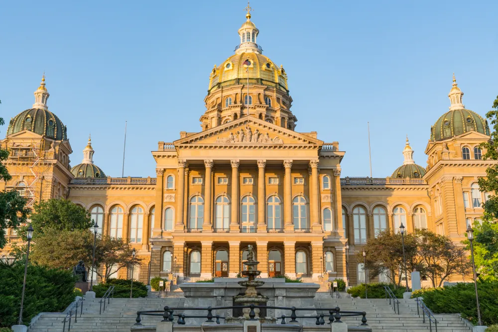 Iowa state capitol building in Des Moines, Iowa.?w=200&h=150